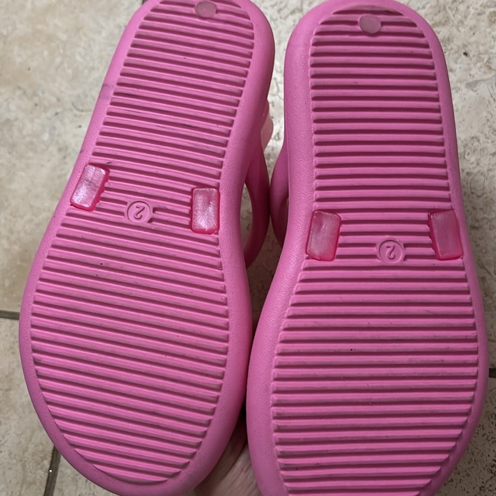 Pink sandals - Picture 2 of 3